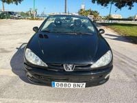 Usado Peugeot 206 CC 107 CV (78 kW) 2001 Negro Descapotable