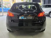 Usado Peugeot 308 GT-line 131 CV (96 kW) 2015 Negro Utilitario
