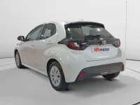 Käytetty Toyota Yaris Hybrid Business Edition 117 HP (86 kW) 2022 Valkoinen Katumaasturi