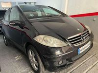 Usado Mercedes A180 109 CV (80 kW) 2007 Negro Utilitario