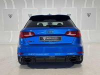 Usado Audi RS3 Sportback 400 CV (294 kW) 2018 Azul Utilitario