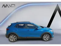 Usado Kia Stonic 100 CV (73 kW) 2024 Azul SUV