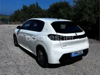 Usado Peugeot 208 Active 100 CV (73 kW) 2021 Blanco Utilitario