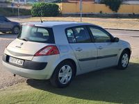 Usado Renault Mégane II Dynamique 120 CV (88 kW) 2003 Gris / plata Berlina