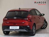 Usado Hyundai i20 101 CV (74 kW) 2025 Rojo Utilitario