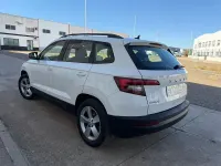 Usado Skoda Karoq Ambition 150 CV (110 kW) 2021 Blanco SUV