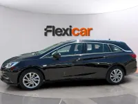 Usado Opel Astra Ultimate 145 CV (106 kW) 2020 Negro Familiar