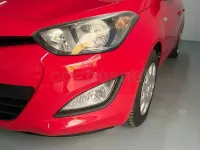 Usado Hyundai i20 85 CV (62 kW) 2013 Granate Utilitario