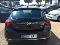 Usado Opel Astra Selective 110 CV (80 kW) 2014 Negro Berlina