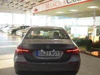Usado Mercedes A180 116 CV (85 kW) 2020 Gris / plata Berlina