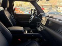 Begagnad Land Rover Defender SE Dynamic 249 HK (183 kW) 2025 Grön SUV