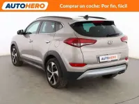 Usado Hyundai Tucson Style 177 CV (130 kW) 2016 Blanco SUV