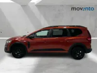 Usado Dacia Jogger Extreme 100 CV (73 kW) 2022 Naranja Monovolumen