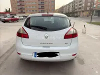 Usado Renault Mégane III Dynamique 105 CV (77 kW) 2009 Blanco Berlina