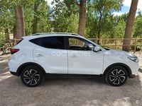 Usado MG ZS Luxury 106 CV (77 kW) 2023 Blanco SUV