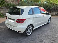 Usado Mercedes B180 Sport Edition 109 CV (80 kW) 2011 Blanco Monovolumen