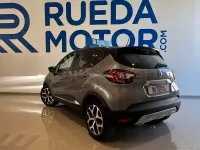 Usado Renault Captur LIMITED 130 CV (95 kW) 2019 Gris / plata SUV