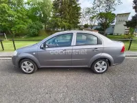 Usado Chevrolet Aveo LS 101 CV (74 kW) 2010 Gris / plata Berlina