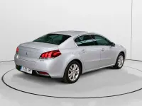Usado Peugeot 508 Active 120 CV (88 kW) 2016 Gris Berlina