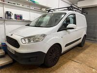 Usado Ford Tourneo Courier Trend 100 CV (73 kW) 2017 Blanco Monovolumen