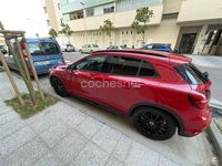 Usado Mercedes GLA180 122 CV (89 kW) 2019 Rojo SUV