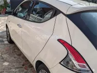 Usado Lancia Ypsilon Gold 69 CV (50 kW) 2012 Blanco Utilitario