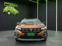 Usado Dacia Sandero Comfort 91 CV (66 kW) 2021 Naranja Berlina