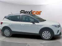 Usado Seat Arona Style 110 CV (80 kW) 2023 Blanco SUV
