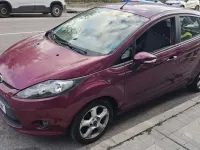 Usado Ford Fiesta Trend 97 CV (71 kW) 2009 Burdeos Utilitario