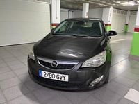 Usado Opel Astra Cosmo 125 CV (91 kW) 2010 Negro