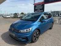 Usado VW Touran Sport 150 CV (110 kW) 2021 Azul Monovolumen