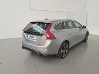 Usado Volvo V60 R-Design Kinetic 136 CV (100 kW) 2014 Gris / plata Familiar