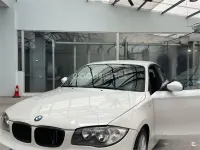 Usado BMW 118 143 CV (105 kW) 2007 Blanco Utilitario