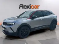 Usado Opel Mokka GS Line 131 CV (96 kW) 2022 Gris SUV
