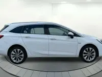 Usado Opel Astra Excellence 110 CV (80 kW) 2017 Blanco Familiar