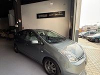 Usado Toyota Prius 112 CV (82 kW) 2005 Gris / plata Utilitario