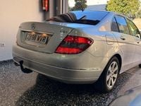 Usado Mercedes C250 Avantgarde 204 CV (150 kW) 2009 Gris / plata Berlina
