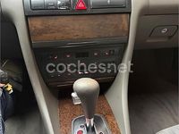 Usado Audi A6 163 CV (119 kW) 2004 Gris / plata Berlina