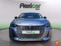Usado Peugeot 208 Allure 101 CV (74 kW) 2025 Gris Utilitario