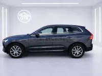 Käytetty Volvo XC60 Momentum 197 HP (144 kW) 2021 Sininen Katumaasturi