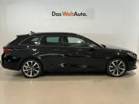 Käytetty Seat Leon FR 150 HP (110 kW) 2025 Musta