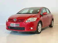 Usado Toyota Auris Active 132 CV (97 kW) 2012 Rojo Berlina