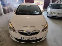 Usado Opel Astra Essentia 95 CV (69 kW) 2011 Blanco Berlina