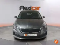 Usado Skoda Scala Selection 116 CV (85 kW) 2024 Gris Utilitario