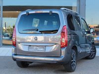 Usado Opel Combo Life Innovation 131 CV (96 kW) 2020 Gris / plata Monovolumen
