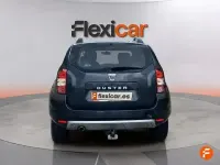 Usado Dacia Duster Lauréate 110 CV (80 kW) 2017 Gris SUV