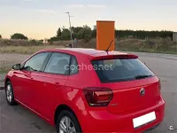 Usado VW Polo Advance 95 CV (69 kW) 2019 Rojo Utilitario