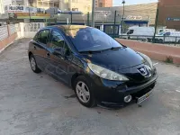 Usado Peugeot 207 95 CV (69 kW) 2008 Negro Berlina