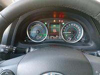 Usado Toyota Auris Hybrid Advance 136 CV (100 kW) 2014 Gris / plata Familiar