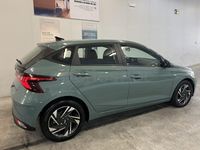 Usado Hyundai i20 100 CV (73 kW) 2023 Verde Utilitario